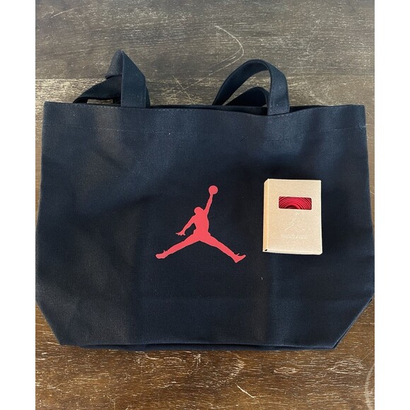 Nike Air Jordan 1 Retro High OG "Satin Bred" Women's Size 12 (10.5M) FD4810-061 - Picture 10 of 10